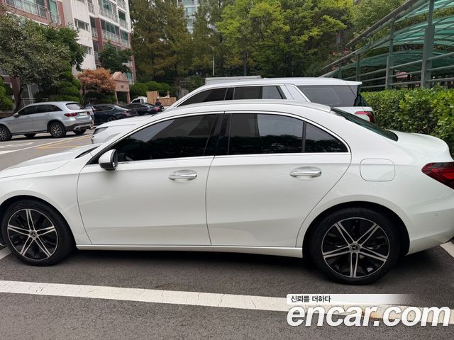 Mercedes-Benz A-Class A220 Sedan — пробег 17 000 км — фото 4 из 5