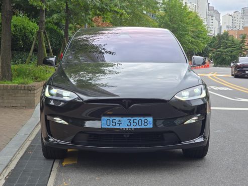 Tesla Model X Plaid — пробег 260 км — фото 2 из 5