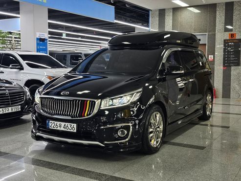 Kia Carnival 9-seater Hi-Limousine Prestige — пробег 121 258 км — фото 1 из 5