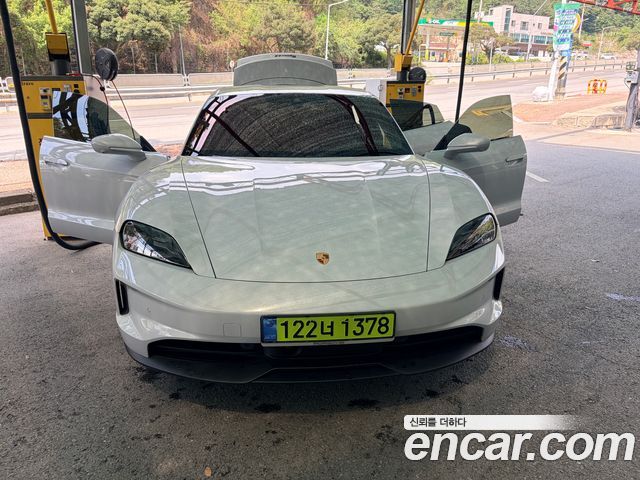 Porsche Taycan 4S — пробег 21 500 км — фото 3 из 5