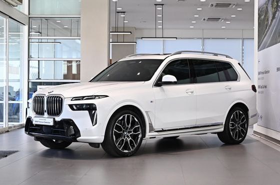 BMW X7 xDrive 40i M Sport 7STR — пробег 117 222 км — фото 1 из 5