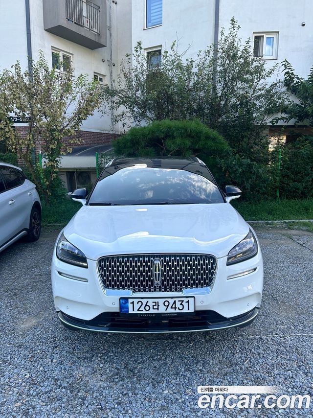 Lincoln Corsair 2.0 Reserve AWD — пробег 28 082 км — фото 1 из 5