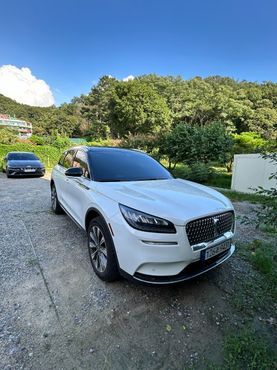 Lincoln Corsair 2.0 Reserve AWD — пробег 28 082 км — фото 3 из 5