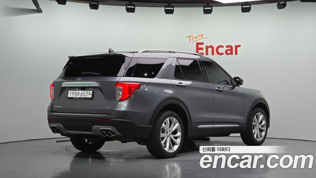 Ford Explorer 3.0 Platinum 4WD — пробег 55 200 км — фото 2 из 5