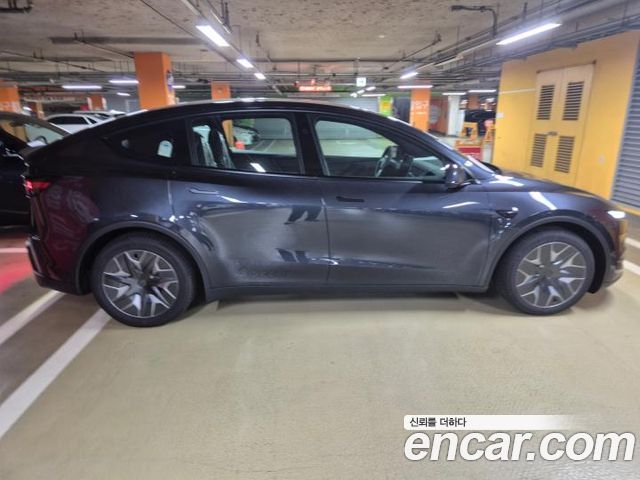 Tesla Model Y L Long Range AWD — пробег 1 км — фото 5 из 5