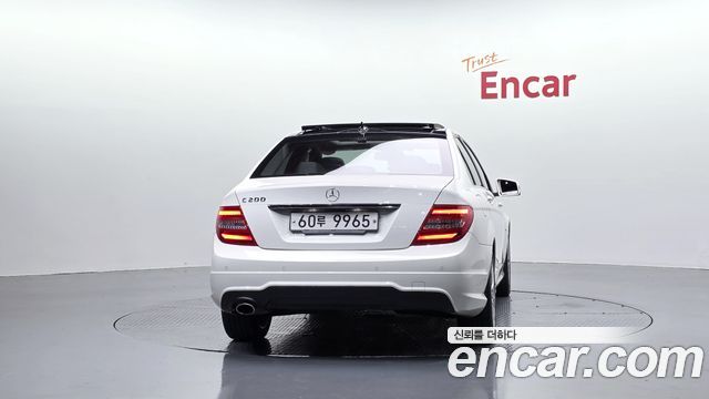 Mercedes-Benz C-Class C200 CGI AVANTGARDE — пробег 39 095 км — фото 4 из 5