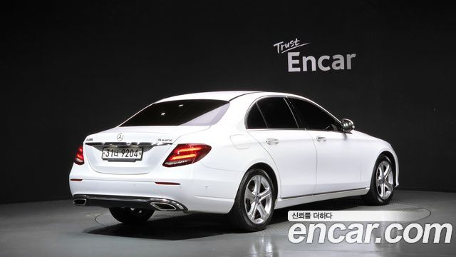 Mercedes-Benz E-Class из Кореи Encar