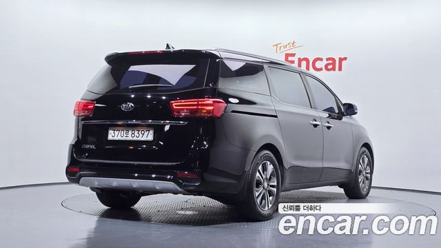 Kia Carnival 9-Seater Luxury — пробег 92 870 км — фото 2 из 5