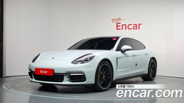 Porsche Panamera 2.9 AWD E-Hybrid — пробег 59 765 км — фото 1 из 5