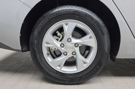 Hyundai AVANTE 1.6 Modern — пробег 18 078 км — фото 5 из 5