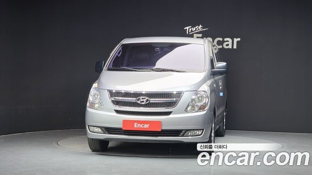 Hyundai Starex 11-Seater Wagon CVX Premium — пробег 275 017 км — фото 3 из 5