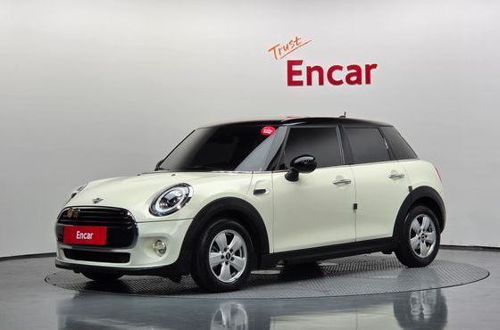 Mini Cooper 5Door Standard 3rd — пробег 43 955 км — фото 1 из 5