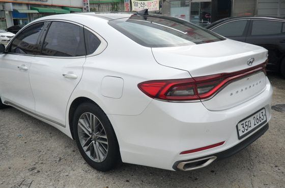 Hyundai Grandeur 2.4 Premium Special — пробег 97 080 км — фото 5 из 5