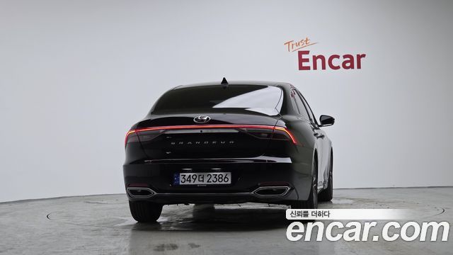 Hyundai Grandeur из Кореи Encar