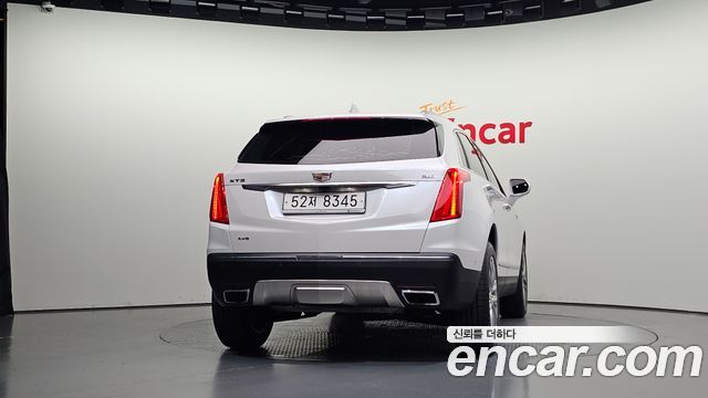 Cadillac XT5 3.6 Platinum — пробег 105 962 км — фото 4 из 5