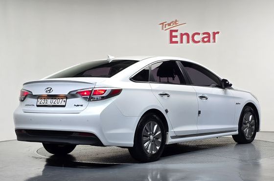 Hyundai Sonata 2.0 HEV Smart — пробег 144 982 км — фото 2 из 5