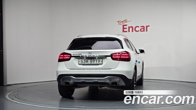 Mercedes-Benz GLA-Class из Кореи Encar