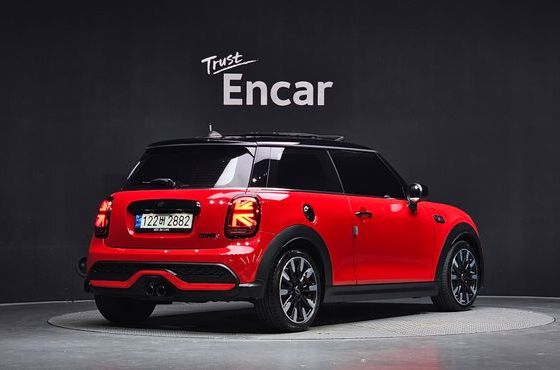 Mini Cooper Classic Third Generation — пробег 30 889 км — фото 2 из 5