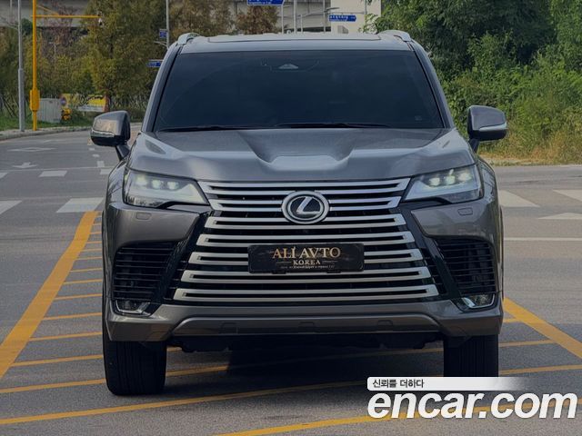 Lexus LX 700h Luxury — пробег 5 229 км — фото 2 из 5