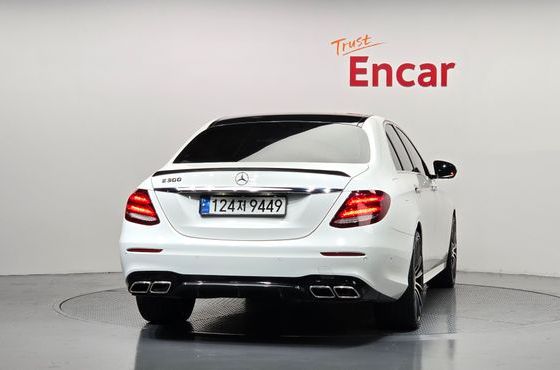Mercedes-Benz E-Class E300 AMG Line — пробег 175 498 км — фото 4 из 5