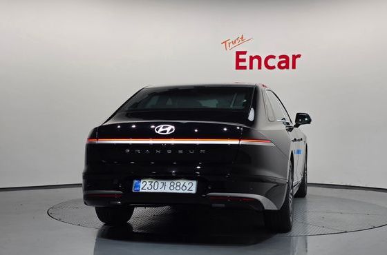 Hyundai Grandeur Caligraphy — пробег 13 км — фото 4 из 5