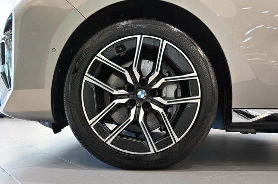 BMW i7 xDrive 60 M sport — пробег 32 809 км — фото 5 из 5