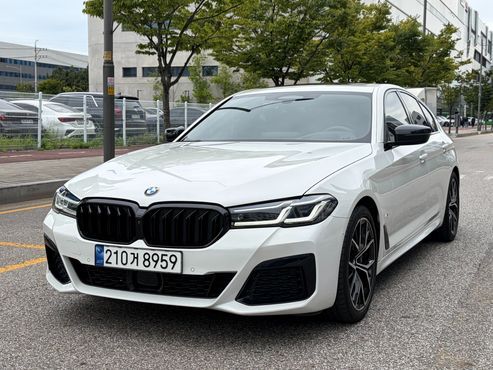 BMW 5-Series 530i xDrive M Sport Package — пробег 43 878 км — фото 1 из 5