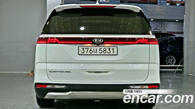 Kia Carnival из Кореи Encar