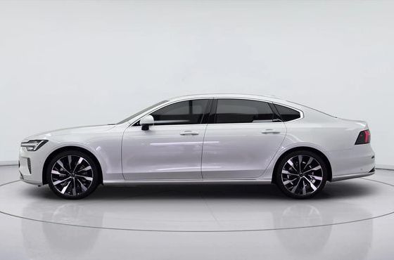 Volvo S90 B5 Ultra Bright Air sus — пробег 843 км — фото 2 из 5