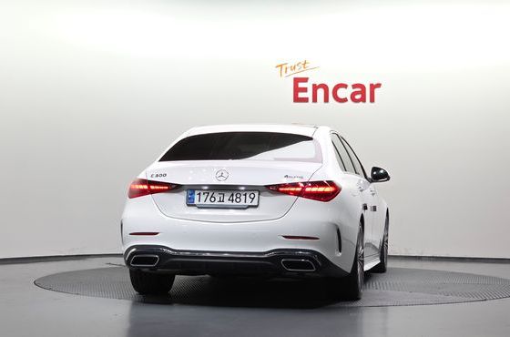 Mercedes-Benz C-Class C300 4MATIC AMG Line — пробег 61 893 км — фото 4 из 5
