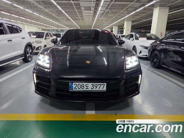 Porsche Panamera 3.0 — пробег 12 124 км — фото 3 из 5