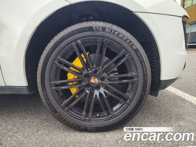 Porsche Macan из Кореи Encar