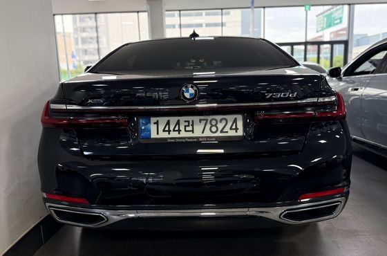 BMW 7-Series 730d xDrive Design Pure Excellence — пробег 84 272 км — фото 4 из 5
