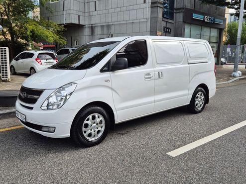 Hyundai Starex 3-Seater VAN CVX Luxury — пробег 233 581 км — фото 2 из 5