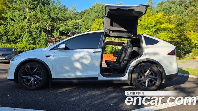Tesla Model X AWD — пробег 3 100 км — фото 2 из 5