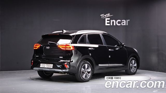 Kia Niro 1.6 HEV Noblesse — пробег 151 900 км — фото 2 из 5