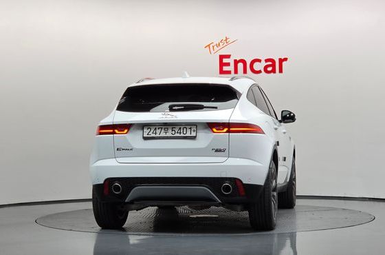 Jaguar E-PACE P250 SE — пробег 63 387 км — фото 4 из 5