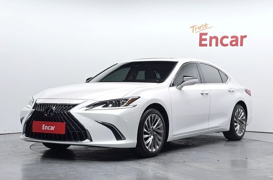 Lexus ES Luxury Plus — пробег 63 930 км — фото 1 из 5