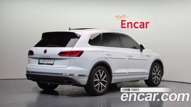 Volkswagen Touareg 3.0 TDI Premium — пробег 216 934 км — фото 2 из 5