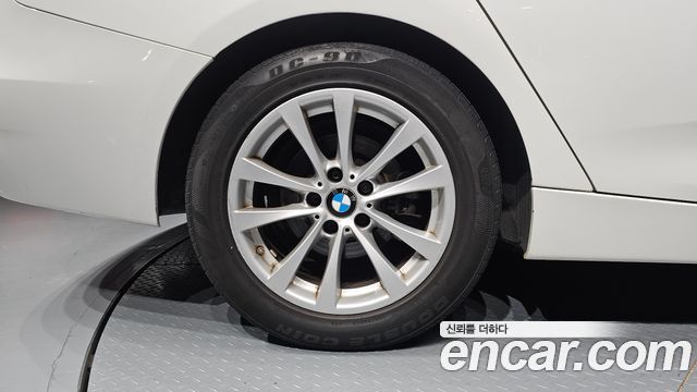 BMW Gran Turismo GT 320d xDrive — пробег 162 160 км — фото 5 из 5