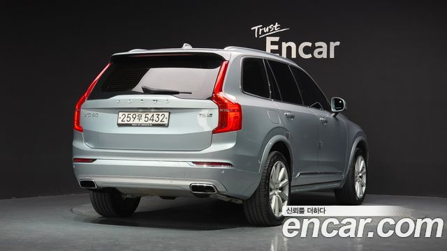 Volvo XC90 T6 Inscription — пробег 136 235 км — фото 2 из 5