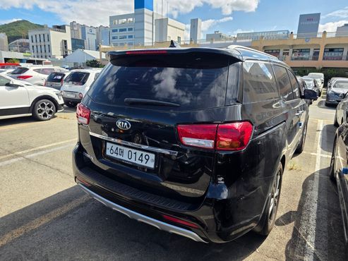 Kia Carnival 9-seater Prestige — пробег 115 671 км — фото 2 из 5