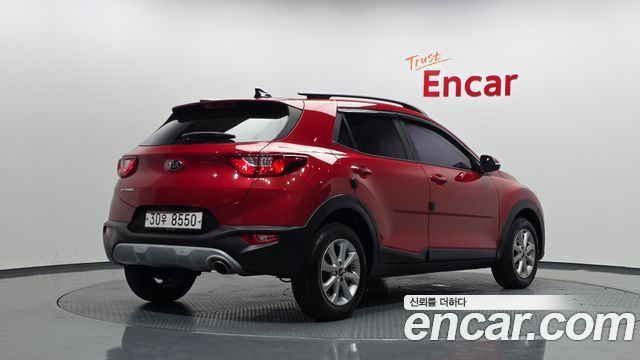 Kia Stonic из Кореи Encar