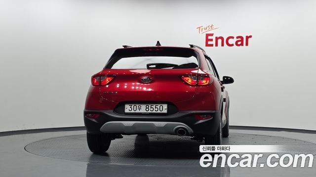 Kia Stonic из Кореи Encar