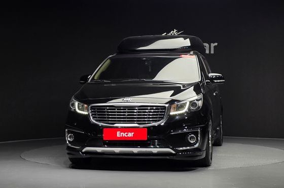 Kia Carnival 9-seater Hi-Limousine Noblesse — пробег 120 744 км — фото 3 из 5