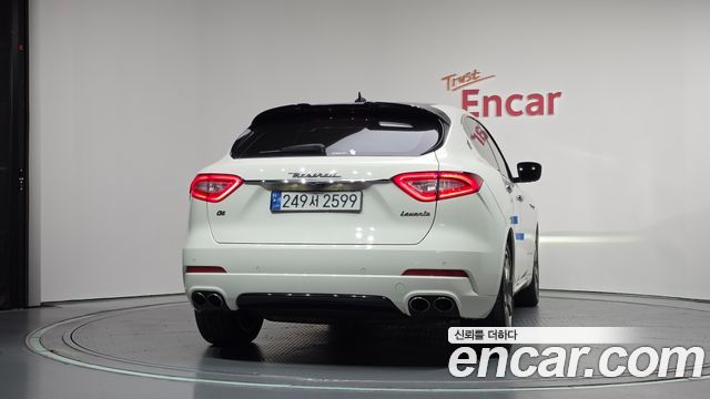 Maserati Levante из Кореи Encar