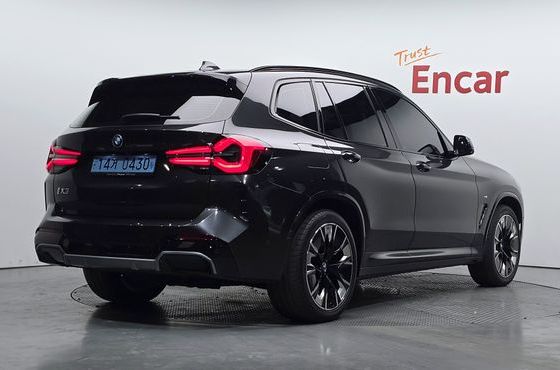 BMW iX3 M Sports — пробег 18 909 км — фото 2 из 5