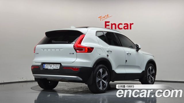 Volvo XC40 B4 Ultimate Bright — пробег 18 736 км — фото 2 из 5