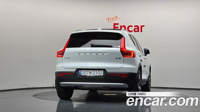 Volvo XC40 B4 Ultimate Bright — пробег 18 736 км — фото 4 из 5
