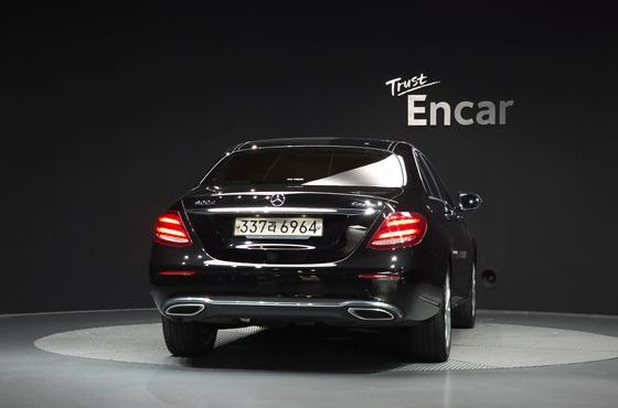 Mercedes-Benz E-Class E220d 4MATIC Exclusive — пробег 107 448 км — фото 4 из 5